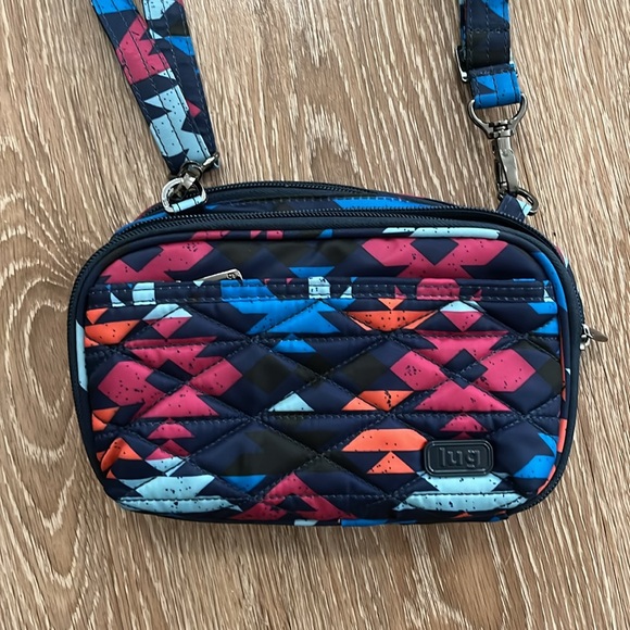LUG Roundabout Aztec Convertible Wallet Wristlet Crossbody Belt Bag - Picture 2 of 8